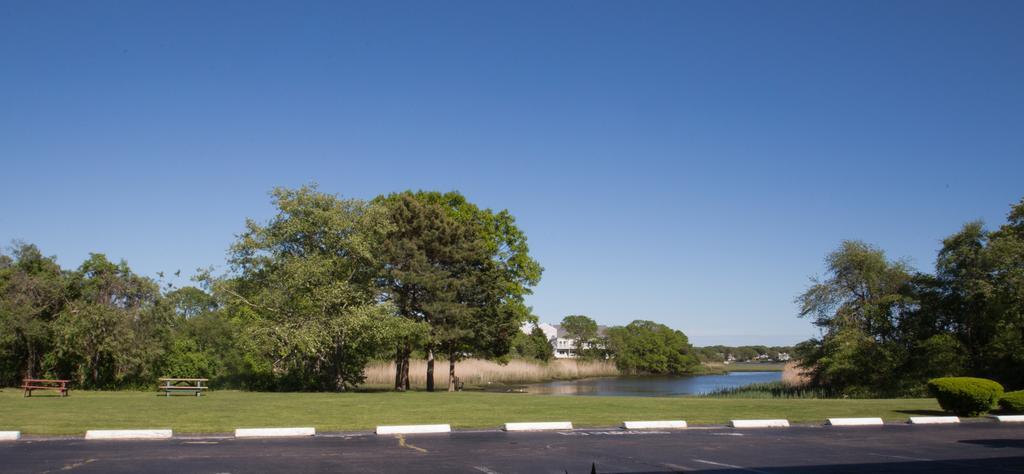 Uncommoner Hotel By Reverie Boutique Collection West Yarmouth Exterior foto